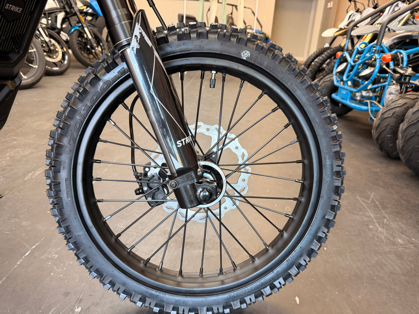 Strike Shadow 60 Volt Black