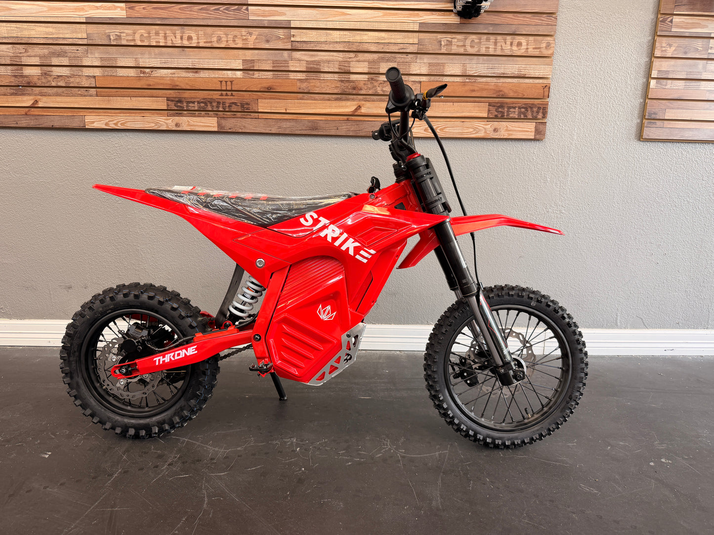 Strike Shadow 48V Red