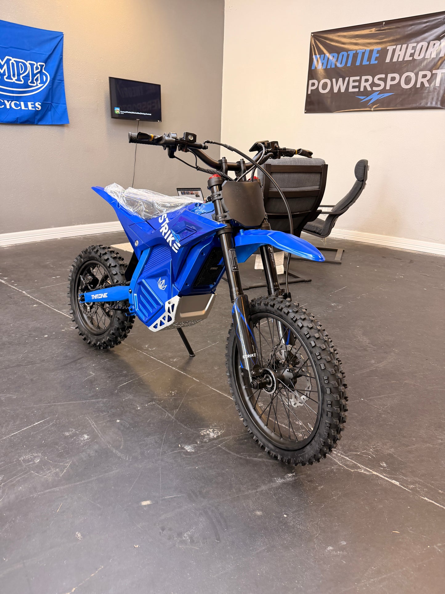 Strike Shadow 60 Volt Blue